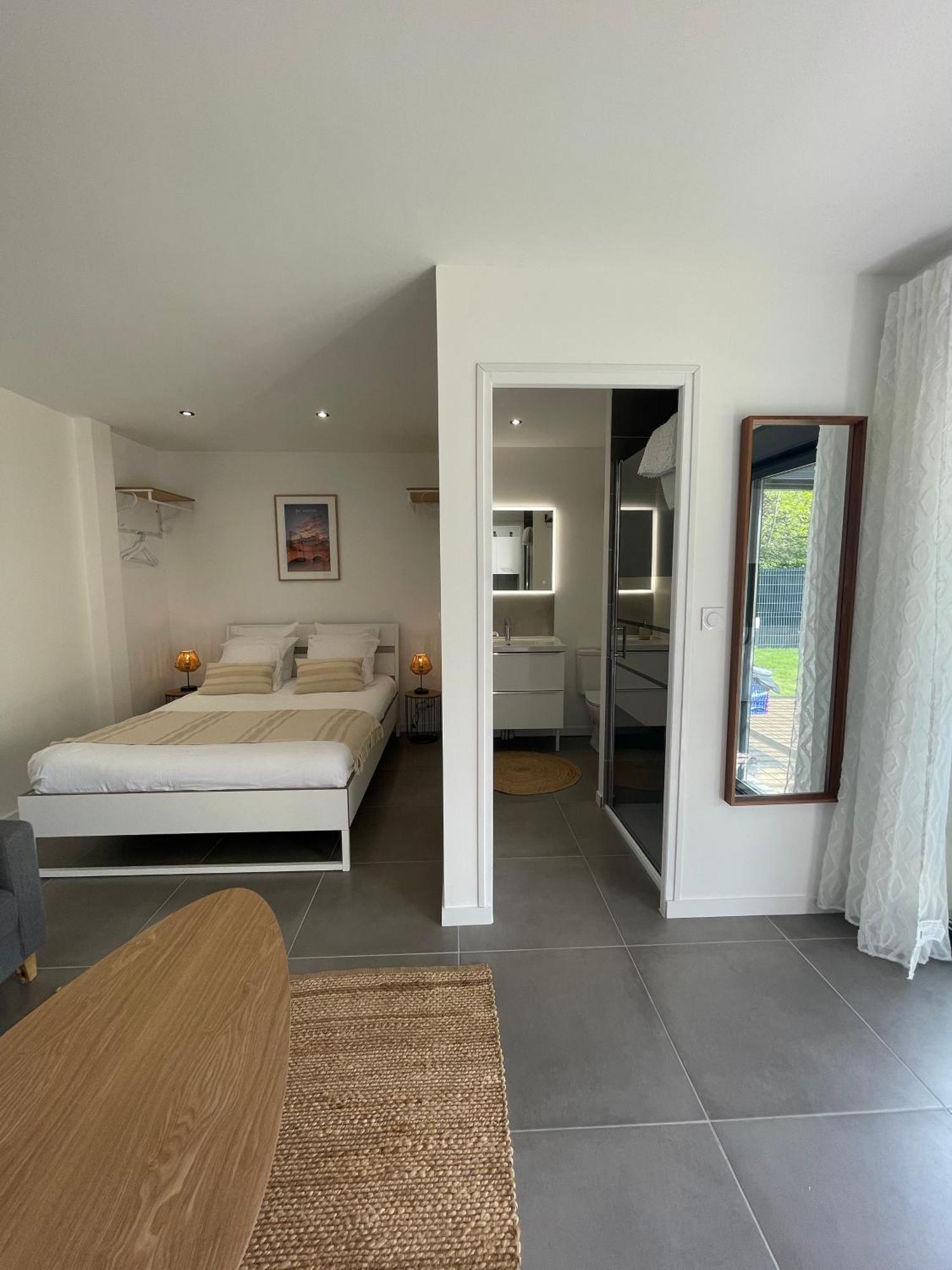 Le Beau Studio Du Bord De L'Eau Le Mans Exterior foto